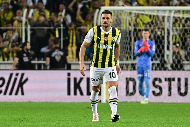 AA-20231104-32656306-32656304-FENERBAHCE_TRABZONSPOR