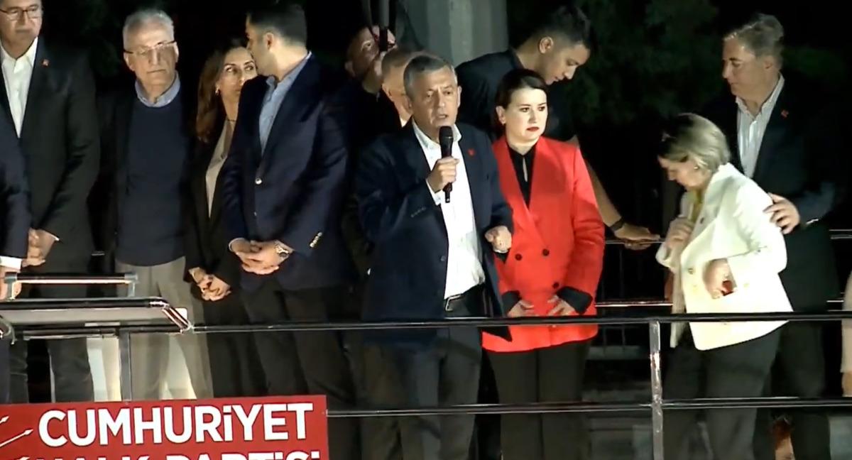 CHP lideri Özel den Kılıçdaroğlu nun telefonuyla ilgili açıklama: "Arasam ne konuşacağız" 6